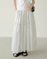 【ドゥクラッセ/DoCLASSE】の箔コットン・ティアードスカート 大人の最旬トレンドファッション＆コーディネート founy(ファウニー) ファッション Fashion レディースファッション Fashion for Women スカート Skirts ティアードスカート Tiered Skirts 新作・新入荷 New Arrivals / New In なめらか Smooth, Silky Texture ティアードスカート Tiered Skirt, Flounced Skirt ペチコート Petticoat, Underskirt 人気 Popular, Best Seller |ID:prp329100004985563