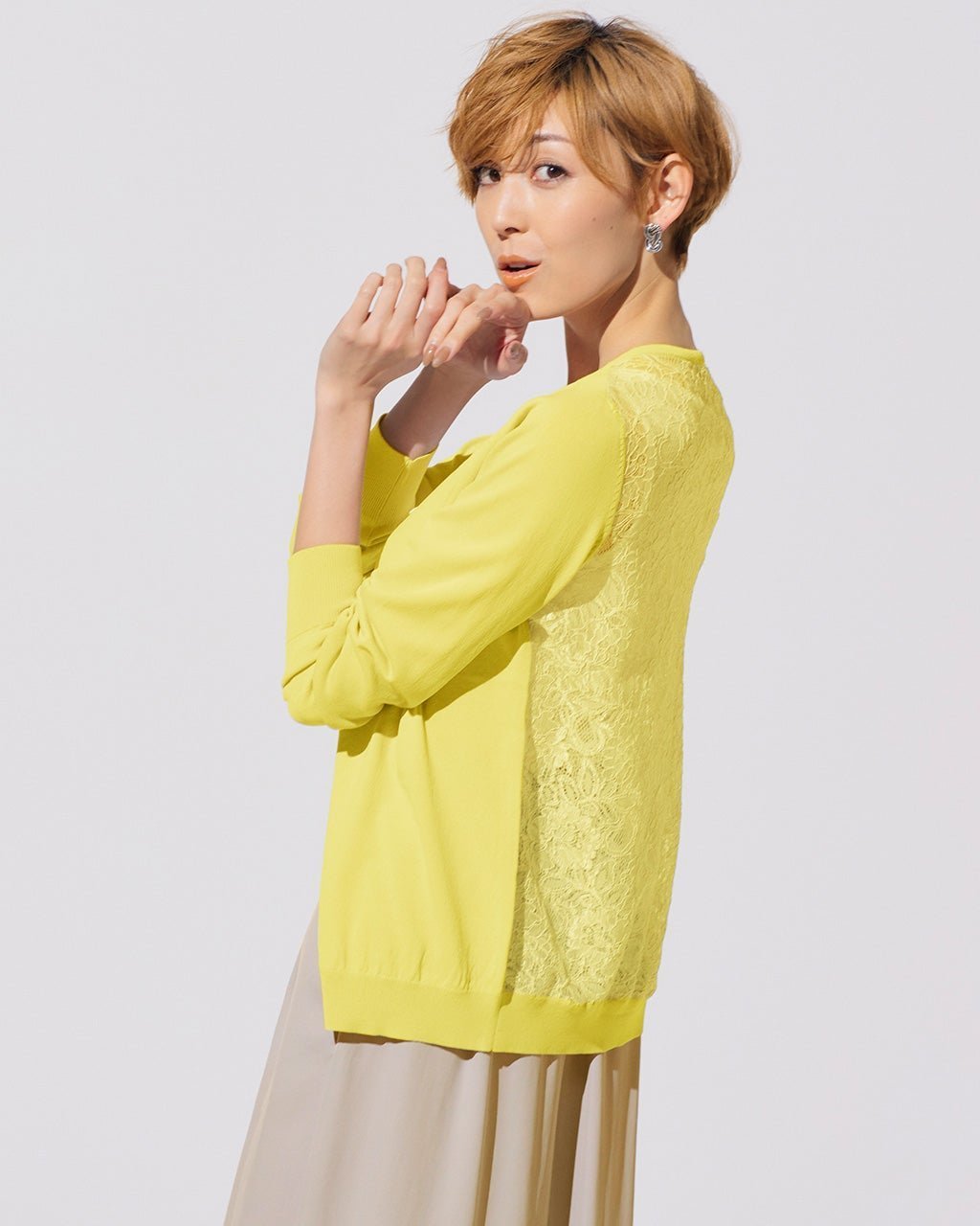 【ドゥクラッセ/DoCLASSE】のUVニット・バックレースカーディガン インテリア・キッズ・メンズ・レディースファッション・服の通販 founy(ファウニー) 　ファッション　Fashion　レディースファッション　Fashion for Women　トップス・カットソー　Cut & Sew Tops　ニット　Knit Tops & Sweaters　カーディガン・羽織り　Layered Style Cardigans　カーディガン　Cardigan, Knitwear　レース　Lace, Lace Fabric　夏　Summer　ペールイエロー|ID: prp329100004992398 ipo3291000000037388394