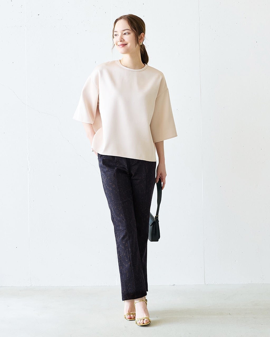 【ドゥクラッセ/DoCLASSE】のミラクルストレッチ・スリム72cm インテリア・キッズ・メンズ・レディースファッション・服の通販 founy(ファウニー) 　ファッション　Fashion　レディースファッション　Fashion for Women　パンツ　Pants & Trousers　ストレッチ　Stretch, Stretchy Fabric　スリム　Slim, Slim Fit　センター　Center, Center Line　パターン　Pattern, Design Print　フロント　Front, Front Design　レギンス　Leggings, Stretch Pants　人気　Popular, Best Seller　ネイビー&times;ブラウン|ID: prp329100004993223 ipo3291000000037396513