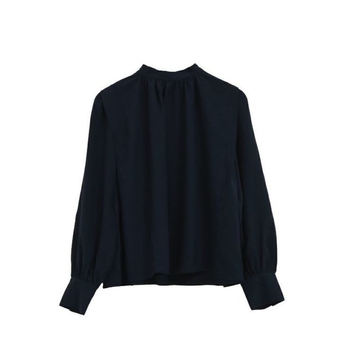 【アクアガレージ/aquagarage】のショルダータックブラウス インテリア・キッズ・メンズ・レディースファッション・服の通販 founy(ファニー) https://founy.com/ ファッション Fashion レディースファッション Fashion for Women トップス・カットソー Cut & Sew Tops シャツ・ブラウス・オフィスカジュアル Elegant Blouses & Button-Ups 送料無料 Free Shipping ギャザー Gathered, Ruffled クラシカル Classical, Vintage-Inspired ショルダー Shoulder, Shoulder Strap プチプライス・低価格 Affordable / Budget Price 楽ちん Easy Fit, Comfortable |ID: prp329100003785076 ipo3291000000024907272