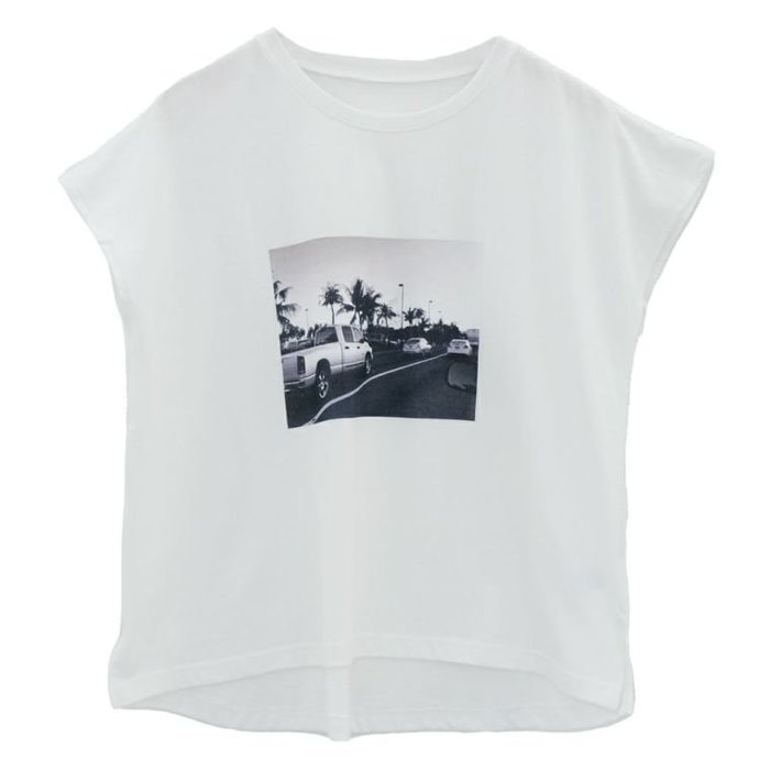 【アクアガレージ/aquagarage】のフォトプリントTシャツ インテリア・キッズ・メンズ・レディースファッション・服の通販 founy(ファニー) https://founy.com/ ファッション Fashion レディースファッション Fashion for Women トップス・カットソー Cut & Sew Tops シャツ・ブラウス・オフィスカジュアル Elegant Blouses & Button-Ups ロングTシャツ・Tシャツ Longline T-Shirts & Tees カットソー・ベーシックTシャツ Cut-and-Sewn Tops / Stretch Tees & Basics 送料無料 Free Shipping カットソー Cut and Sewn Top シンプル Simple, Minimal プチプライス・低価格 Affordable / Budget Price プリント Print, Printed Pattern |ID: prp329100003785476 ipo3291000000024908945