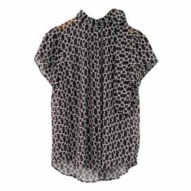 【アクアガレージ/aquagarage】の総柄シアーネックリボンブラウス 人気、トレンドファッション・服の通販 founy(ファニー) ファッション Fashion レディースファッション Fashion for Women トップス・カットソー Cut & Sew Tops シャツ・ブラウス・オフィスカジュアル Elegant Blouses & Button-Ups 送料無料 Free Shipping プチプライス・低価格 Affordable / Budget Price リボン Ribbon, Bow 夏 Summer 春 Spring 秋 Autumn |ID:prp329100003785492