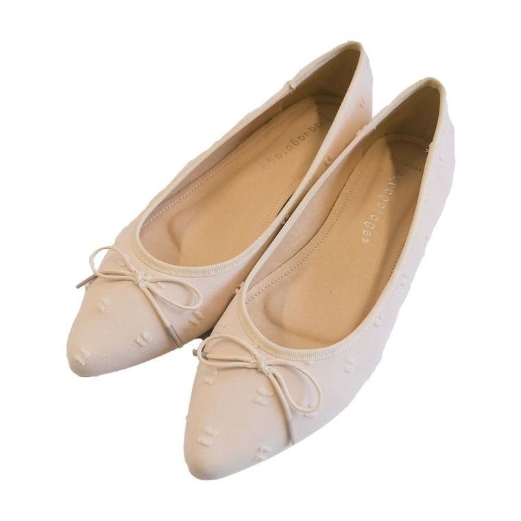 【アクアガレージ/aquagarage】のバレエシューズ パンプス シースルードット チュール インテリア・キッズ・メンズ・レディースファッション・服の通販 founy(ファニー) ファッション Fashion レディースファッション Fashion for Women クッション Cushion, Throw Pillow シューズ Shoes, Footwear チュール Tulip, Tulip Motif バレエ Ballet, Ballet Style プチプライス・低価格 Affordable / Budget Price リボン Ribbon, Bow 軽量 Lightweight, Ultra Light ポンポンドットアイボリー|ID: prp329100003785758 ipo3291000000032199415