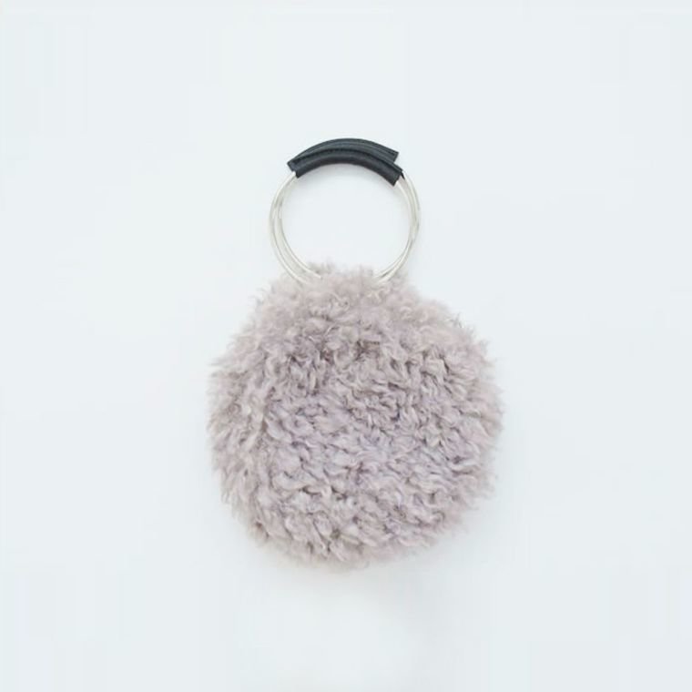 【アクアガレージ/aquagarage】の【最終値下げ価格】ファーバッグ cachecache カシュカシュ インテリア・キッズ・メンズ・レディースファッション・服の通販 founy(ファニー) 　ファッション　Fashion　レディースファッション　Fashion for Women　ストレート　Straight, Straight Cut　チェーン　Chain, Chain Strap　トレンド　Trend, Trending Now　プチプライス・低価格　Affordable / Budget Price　今季　This Season, Current Season　Aタイプ:グレー|ID: prp329100003785818 ipo3291000000029133337