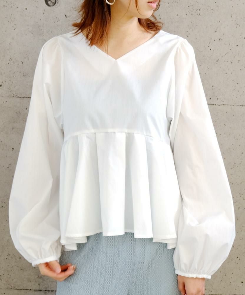 【アクアガレージ/aquagarage】の袖ボリュームペプラムブラウス 人気、トレンドファッション・服の通販 founy(ファニー) 　ファッション　Fashion　レディースファッション　Fashion for Women　トップス・カットソー　Cut & Sew Tops　シャツ・ブラウス・オフィスカジュアル　Elegant Blouses & Button-Ups　送料無料　Free Shipping　シェイプ　Shape, Slim Fit　チュニック　Tunic, Long Top　デコルテ　Décolleté, Neckline　プチプライス・低価格　Affordable / Budget Price　 other-1|ID: prp329100003884557 ipo3291000000036073450