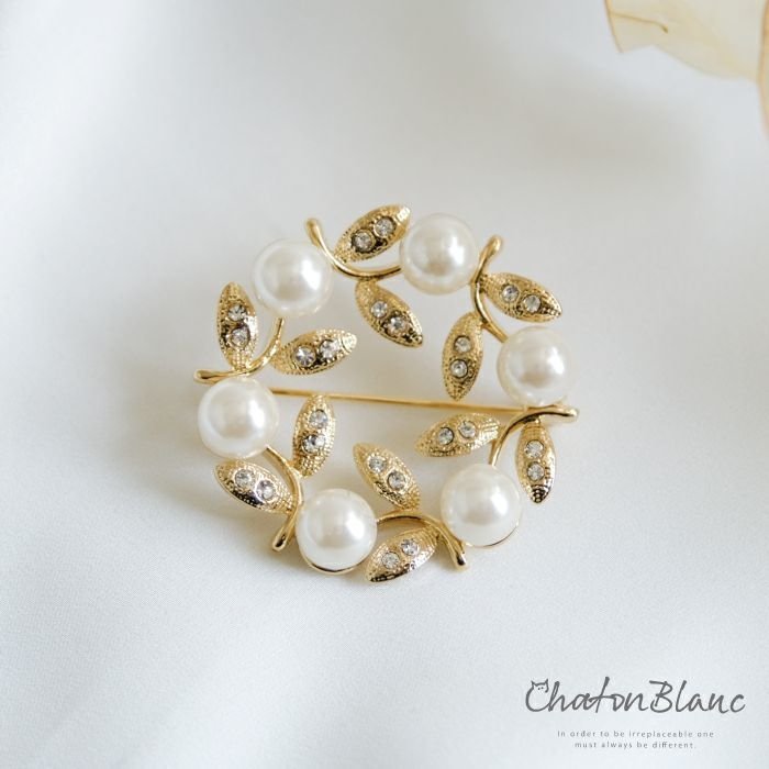 【アクアガレージ/aquagarage】のパールサークルブローチ 人気、トレンドファッション・服の通販 founy(ファニー) 　ファッション　Fashion　レディースファッション　Fashion for Women　送料無料　Free Shipping　アクセサリー　Fashion Accessories　サークル　Circle, Round Design　パール　Pearl, Pearl Accent　ビジュー　Bijou, Jewel-like Accent　ブローチ　Brooch, Pin Brooch　プチプライス・低価格　Affordable / Budget Price　モチーフ　Motif, Design Theme　リーフ　Leaf, Botanical Leaf　 other-1|ID: prp329100003913186 ipo3291000000034093705