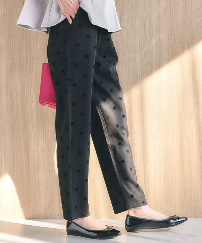 【アクアガレージ/aquagarage】の美脚見え◎水玉パンツ テーパード ドット柄 インテリア・キッズ・メンズ・レディースファッション・服の通販 founy(ファニー) https://founy.com/ ファッション Fashion レディースファッション Fashion for Women パンツ Pants & Trousers 送料無料 Free Shipping エレガント 上品 Elegant セレモニー Ceremony テーパード Tapered, Tapered Pants ドット Polka Dot, Dot Pattern プチプライス・低価格 Affordable / Budget Price 水玉 Polka Dot, Dot Pattern |ID: prp329100004001902 ipo3291000000035647869