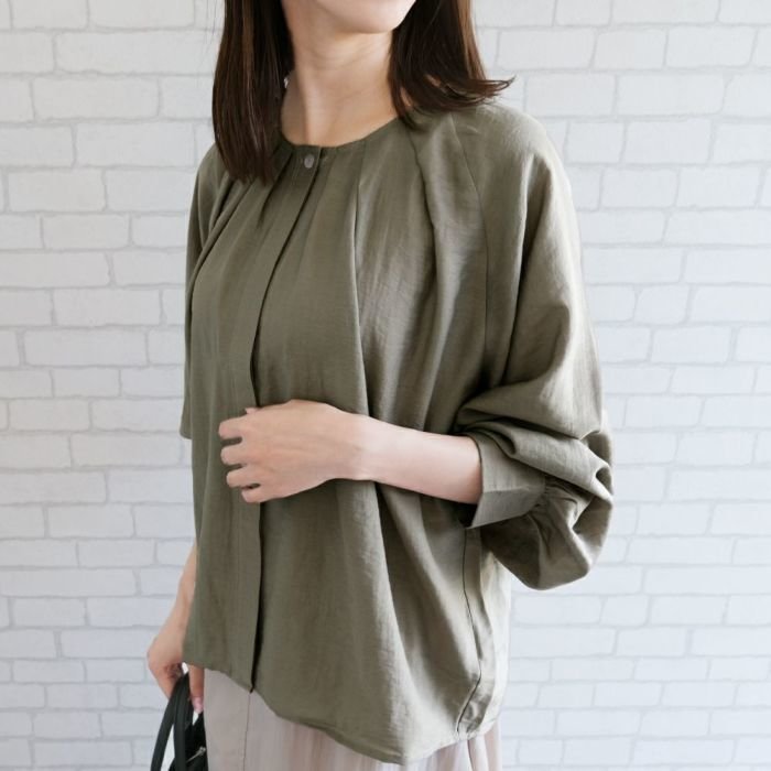 【アクアガレージ/aquagarage】の【最終値下げ価格】ラグランスリーブシェルボタンブラウス インテリア・キッズ・メンズ・レディースファッション・服の通販 founy(ファニー) https://founy.com/ ファッション Fashion レディースファッション Fashion for Women トップス・カットソー Cut & Sew Tops シャツ・ブラウス・オフィスカジュアル Elegant Blouses & Button-Ups おすすめ Recommended / Our Picks スリーブ Sleeve, Long Sleeve / Short Sleeve ドレープ Drape, Draping Fabric プチプライス・低価格 Affordable / Budget Price 夏 Summer 春 Spring 秋 Autumn |ID: prp329100004097464 ipo3291000000035708627