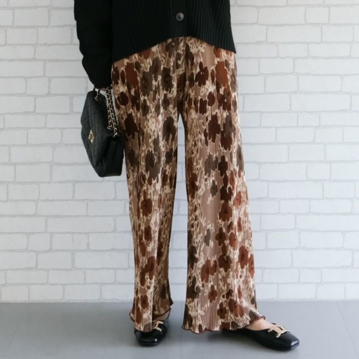 【アクアガレージ/aquagarage】の柄プリーツパンツ インテリア・キッズ・メンズ・レディースファッション・服の通販 founy(ファニー) https://founy.com/ ファッション Fashion レディースファッション Fashion for Women パンツ Pants & Trousers 送料無料 Free Shipping シンプル Simple, Minimal プチプライス・低価格 Affordable / Budget Price プリーツ Pleats, Pleated ボトム Bottoms, Lower Wear 冬 Winter / This Winter 夏 Summer 春 Spring 秋 Autumn |ID: prp329100004161826 ipo3291000000035647772