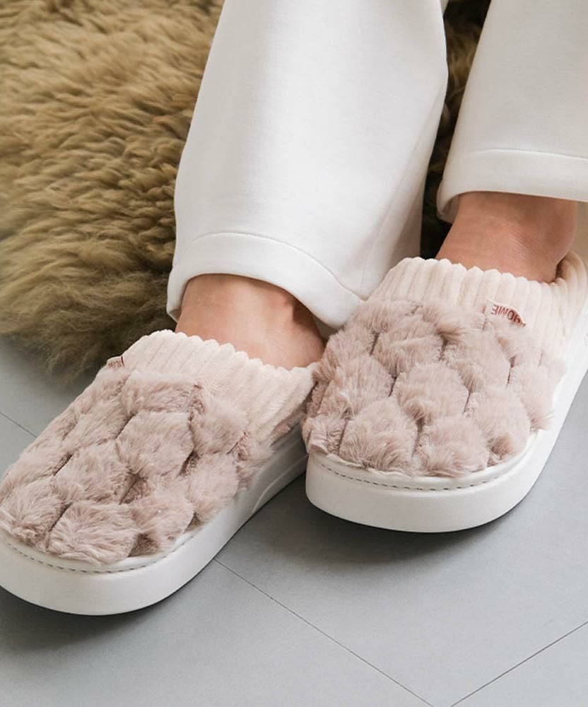 【アクアガレージ/aquagarage】のぽこぽこルームシューズ 人気、トレンドファッション・服の通販 founy(ファニー) 　ファッション　Fashion　レディースファッション　Fashion for Women　シューズ　Shoes, Footwear　プチプライス・低価格　Affordable / Budget Price　軽量　Lightweight, Ultra Light　 other-1|ID: prp329100004344313 ipo3291000000036074097