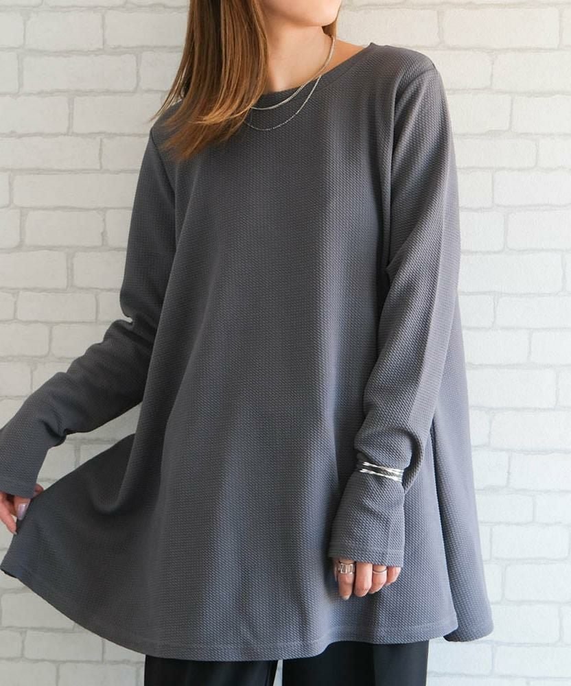 【アクアガレージ/aquagarage】のエンボスチュニックカットソー 春 人気、トレンドファッション・服の通販 founy(ファニー) 　ファッション　Fashion　レディースファッション　Fashion for Women　トップス・カットソー　Cut & Sew Tops　シャツ・ブラウス・オフィスカジュアル　Elegant Blouses & Button-Ups　カットソー・ベーシックTシャツ　Cut-and-Sewn Tops / Stretch Tees & Basics　送料無料　Free Shipping　フレア　Flare, Flared　プチプライス・低価格　Affordable / Budget Price　リラックス　Relax, Relaxed Fit　冬　Winter / This Winter　春　Spring　秋　Autumn　 other-1|ID: prp329100004351230 ipo3291000000036073592