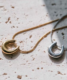 【アクアガレージ/aquagarage】のステンレスUモチーフネックレス 人気、トレンドファッション・服の通販 founy(ファニー) ファッション Fashion レディースファッション Fashion for Women ジュエリー Jewelry ネックレス Necklaces & Pendants 送料無料 Free Shipping おすすめ Recommended / Our Picks アクセサリー Fashion Accessories ギフト プレゼント Gift / Present シンプル Simple, Minimal ネックレス Necklace, Pendant Necklace プチプライス・低価格 Affordable / Budget Price モチーフ Motif, Design Theme |ID:prp329100004368385