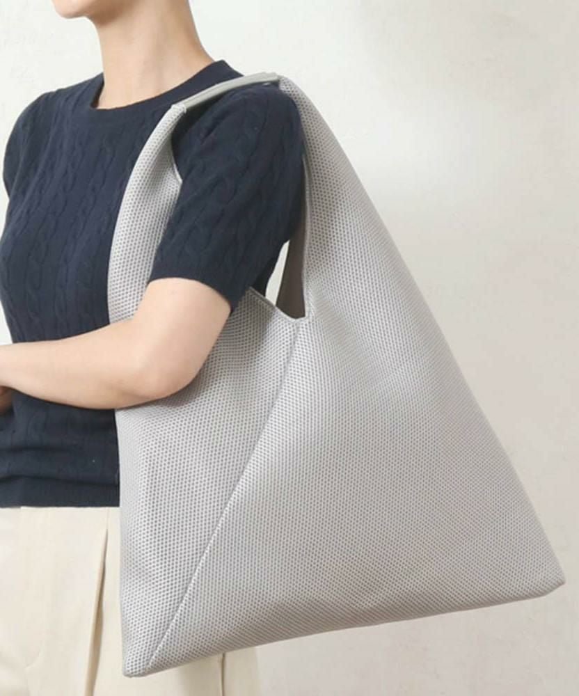 【アクアガレージ/aquagarage】のメッシュサンカクトートバッグ 人気、トレンドファッション・服の通販 founy(ファニー) 　ファッション　Fashion　レディースファッション　Fashion for Women　バッグ　Bags　おすすめ　Recommended / Our Picks　シンプル　Simple, Minimal　スタイリッシュ　Stylish, Fashionable　プチプライス・低価格　Affordable / Budget Price　ビジネス 仕事 通勤　Business / Work / Commuting　 other-1|ID: prp329100004374015 ipo3291000000036073673