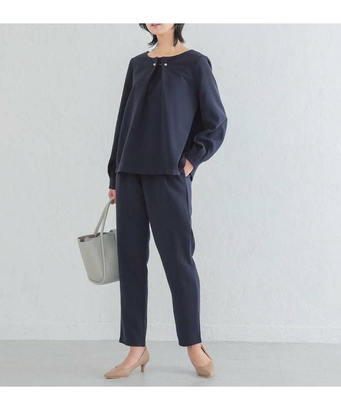 【アクアガレージ/aquagarage】のパール付きブラウスパンツセットアップ インテリア・キッズ・メンズ・レディースファッション・服の通販 founy(ファニー) https://founy.com/ ファッション Fashion レディースファッション Fashion for Women セットアップ Matching Sets レディースパンツ・ボトムス Pants & Trousers / Bottoms 送料無料 Free Shipping アクセサリー Fashion Accessories セットアップ Set-Up, Coordinated Outfit セレモニー Ceremony パール Pearl, Pearl Accent プチプライス・低価格 Affordable / Budget Price |ID: prp329100004382055 ipo3291000000035747681