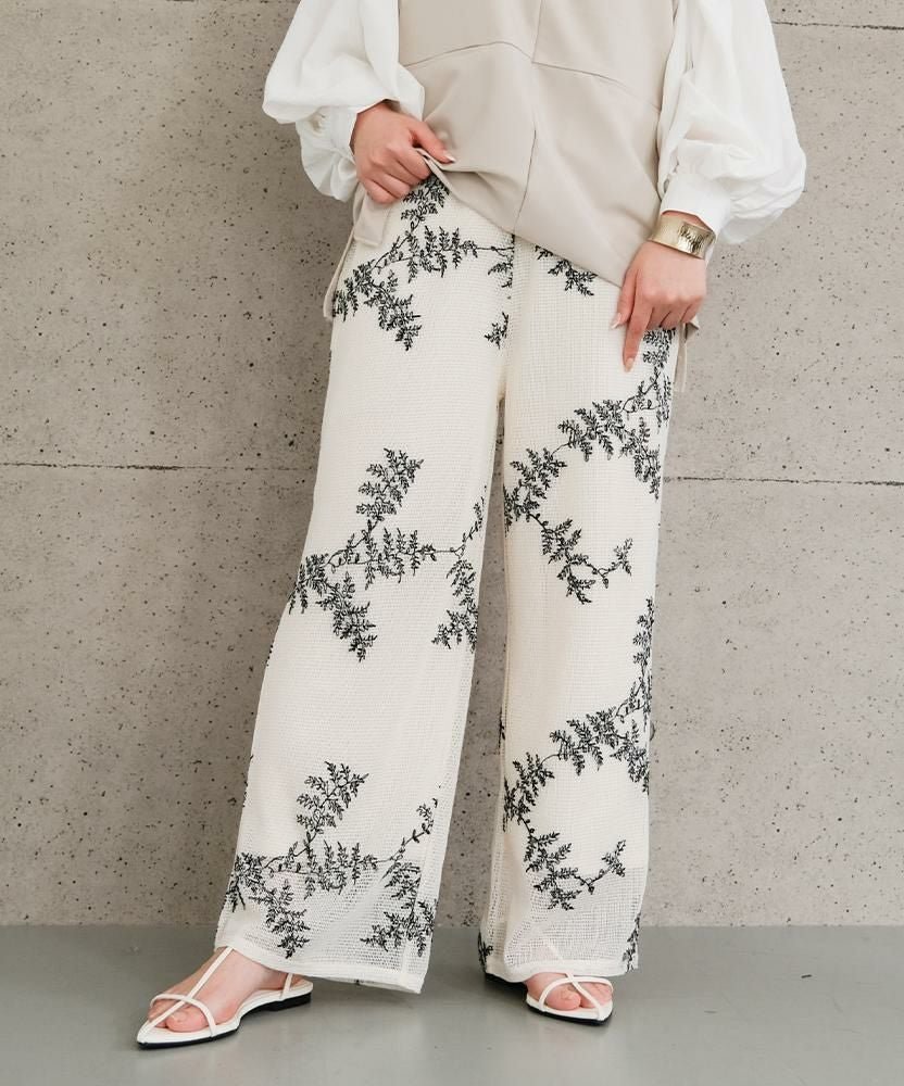【アクアガレージ/aquagarage】の【セットアップ可】花柄刺繍メッシュワイドパンツ 人気、トレンドファッション・服の通販 founy(ファニー) 　ファッション　Fashion　レディースファッション　Fashion for Women　セットアップ　Matching Sets　レディースパンツ・ボトムス　Pants & Trousers / Bottoms　送料無料　Free Shipping　おすすめ　Recommended / Our Picks　セットアップ　Set-Up, Coordinated Outfit　プチプライス・低価格　Affordable / Budget Price　メッシュ　Mesh, Net Fabric　夏　Summer　春　Spring　秋　Autumn　 other-1|ID: prp329100004394309 ipo3291000000035808195