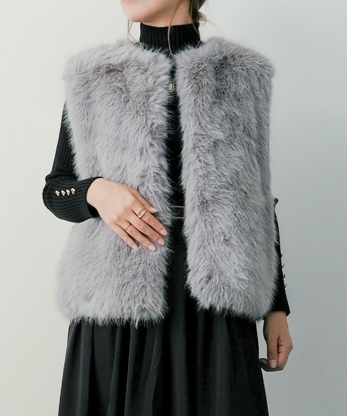 【アクアガレージ/aquagarage】のファージレ 春 インテリア・キッズ・メンズ・レディースファッション・服の通販 founy(ファニー) https://founy.com/ ファッション Fashion レディースファッション Fashion for Women アウター Coat / Outerwear Collection トップス・カットソー Cut & Sew Tops ベスト&ジレ / 重ね着スタイル Vests & Gilets インナー Innerwear 春 Spring 秋 Autumn タートルネック Turtleneck, High Neck なめらか Smooth, Silky Texture フェイクファー Faux Fur, Imitation Fur フロント Front, Front Design ベスト Vest, Waistcoat ポケット Pocket, Pocket Detail マフラー Scarf, Muffler ミドル Middle Length, Mid Height 冬 Winter / This Winter 送料無料 Free Shipping プチプライス・低価格 Affordable / Budget Price |ID: prp329100004730060 ipo3291000000036247609