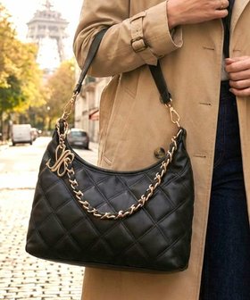 【アクアガレージ/aquagarage】のキルティング2wayショルダー 人気、トレンドファッション・服の通販 founy(ファニー) ファッション Fashion レディースファッション Fashion for Women キルティング Quilted, Quilting コンパクト Compact, Small Size ショルダー Shoulder, Shoulder Strap 財布 Wallet, Purse フォルム Silhouette, Form ポケット Pocket, Pocket Detail プチプライス・低価格 Affordable / Budget Price エレガント 上品 Elegant ビジネス 仕事 通勤 Business / Work / Commuting |ID:prp329100004887917