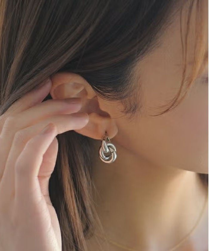 【アクアガレージ/aquagarage】のトリニティリングピアス 大人の最旬トレンドファッション＆コーディネート founy(ファウニー) 　ファッション　Fashion　レディースファッション　Fashion for Women　ジュエリー　Jewelry　ファッションリング　Fashion Rings　アクセサリー　Fashion Accessories　シンプル　Simple, Minimal　プチプライス・低価格　Affordable / Budget Price　モチーフ　Motif, Design Theme　エレガント 上品　Elegant　 other-1|ID: prp329100004964951 ipo3291000000037253913