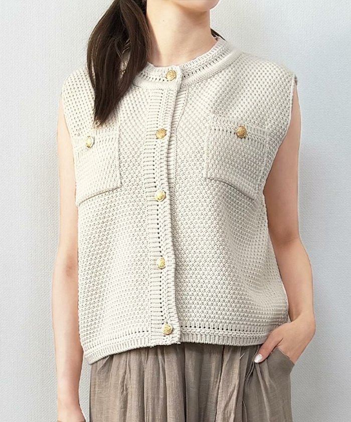【アクアガレージ/aquagarage】の金ボタンニットベスト 春 インテリア・キッズ・メンズ・レディースファッション・服の通販 founy(ファウニー) https://founy.com/ ファッション Fashion レディースファッション Fashion for Women アウター Coat / Outerwear Collection トップス・カットソー Cut & Sew Tops ニット Knit Tops & Sweaters ベスト&ジレ / 重ね着スタイル Vests & Gilets 春 Spring 秋 Autumn クラシカル Classical, Vintage-Inspired シンプル Simple, Minimal ベスト Vest, Waistcoat ポケット Pocket, Pocket Detail ロング Long, Long-Length 冬 Winter / This Winter 送料無料 Free Shipping プチプライス・低価格 Affordable / Budget Price エレガント 上品 Elegant |ID: prp329100004966118 ipo3291000000037255537