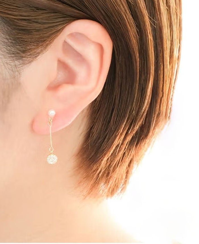【アクアガレージ/aquagarage】の【999円祭り】煌めくビジュースイングイヤリング インテリア・キッズ・メンズ・レディースファッション・服の通販 founy(ファウニー) https://founy.com/ ファッション Fashion レディースファッション Fashion for Women ジュエリー Jewelry ファッションリング Fashion Rings イヤリング・フープ・ドロップタイプ Hoop, Drop & Clip Earrings アクセサリー Fashion Accessories イヤリング Earrings ダウン Down, Puffer プチプライス・低価格 Affordable / Budget Price エレガント 上品 Elegant 片耳 One-Ear, Single Earring |ID: prp329100004966145 ipo3291000000037255603