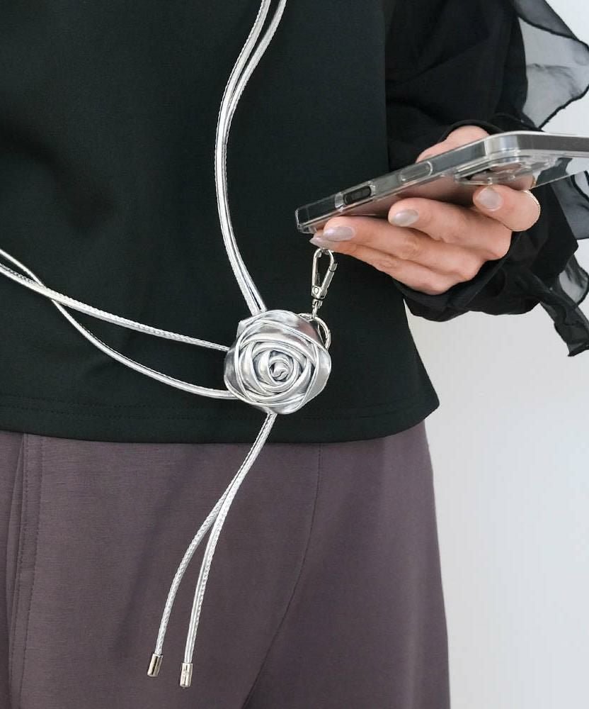 【アクアガレージ/aquagarage】のローズコードストラップ 大人の最旬トレンドファッション＆コーディネート founy(ファウニー) 　ファッション　Fashion　レディースファッション　Fashion for Women　送料無料　Free Shipping　おすすめ　Recommended / Our Picks　スマホケース　Smartphone Case　プチプライス・低価格　Affordable / Budget Price　ポケット　Pocket, Pocket Detail　モチーフ　Motif, Design Theme　ローズ　Rose, Rose Motif　 other-1|ID: prp329100004966372 ipo3291000000037256163
