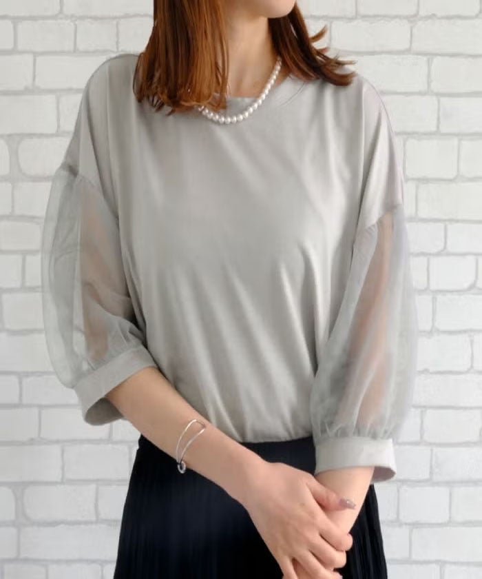 【アクアガレージ/aquagarage】の袖チュールカットソー 大人の最旬トレンドファッション＆コーディネート founy(ファウニー) 　ファッション　Fashion　レディースファッション　Fashion for Women　トップス・カットソー　Cut & Sew Tops　シャツ・ブラウス・オフィスカジュアル　Elegant Blouses & Button-Ups　ロングTシャツ・Tシャツ　Longline T-Shirts & Tees　カットソー・ベーシックTシャツ　Cut-and-Sewn Tops / Stretch Tees & Basics　送料無料　Free Shipping　カットソー　Cut and Sewn Top　チュール　Tulip, Tulip Motif　トレンド　Trend, Trending Now　フェミニン　Feminine, Girly　プチプライス・低価格　Affordable / Budget Price　 other-1|ID: prp329100004966796 ipo3291000000037257235