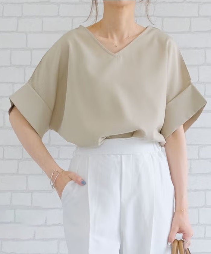 【アクアガレージ/aquagarage】のVネック五分袖ブラウス|涼しげ美シルエット×体型カバー|春夏きれいめカジュアル| インテリア・キッズ・メンズ・レディースファッション・服の通販 founy(ファウニー) https://founy.com/ ファッション Fashion レディースファッション Fashion for Women トップス・カットソー Cut & Sew Tops シャツ・ブラウス・オフィスカジュアル Elegant Blouses & Button-Ups Vネックトップス V-Neck Tops / V-Cut Neckline Shirts 春 Spring 秋 Autumn ショルダー Shoulder, Shoulder Strap スラックス Slacks, Dress Pants デコルテ Décolleté, Neckline デニム Denim, Jeans Material ドロップ Drop Shoulder, Dropped Style フォルム Silhouette, Form ワイド Wide, Wide Fit S/S・春夏 SS, Spring/Summer, Warm Season 送料無料 Free Shipping プチプライス・低価格 Affordable / Budget Price おすすめ Recommended / Our Picks 夏 Summer エレガント 上品 Elegant ビジネス 仕事 通勤 Business / Work / Commuting |ID: prp329100004967123 ipo3291000000037258002