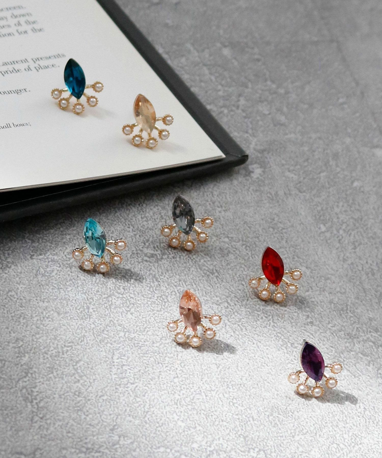 【ガール/GIRL】のビジュー×小粒フェイクパールピアス 人気、トレンドファッション・服の通販 founy(ファニー) ファッション Fashion レディースファッション Fashion for Women 新作・新入荷 New Arrivals / New In おすすめ Recommended / Our Picks オーバル Oval Design シンプル Simple, Minimal ビジュー Bijou, Jewel-like Accent プチプライス・低価格 Affordable / Budget Price 二次会 After Party 入学式 Entrance Ceremony 卒業式 Graduation Ceremony 披露宴 Wedding Reception 結婚式 Wedding other-1|ID: prp329100003801208 ipo3291000000030400047