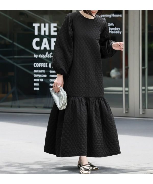 【エルフランク/ELFRANK】のキルティング裾フレアボリューム袖ロングワンピース インテリア・キッズ・メンズ・レディースファッション・服の通販 founy(ファニー) 　ファッション　Fashion　レディースファッション　Fashion for Women　ワンピース　Dresses　新作・新入荷　New Arrivals / New In　おすすめ　Recommended / Our Picks　キルティング　Quilted, Quilting　ギャザー　Gathered, Ruffled　トレンド　Trend, Trending Now　パイピング　Piping, Trim Design　フレア　Flare, Flared　プチプライス・低価格　Affordable / Budget Price　ロング　Long, Long-Length　A/W・秋冬　Autumn/Winter　軽量　Lightweight, Ultra Light　ブラック|ID: prp329100003801902 ipo3291000000025425401