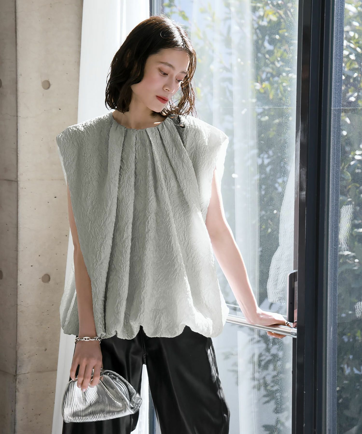 【エルフランク/ELFRANK】のふくれジャガードバルーンヘムノースリーブブラウス Washable 人気、トレンドファッション・服の通販 founy(ファニー) ファッション Fashion レディースファッション Fashion for Women トップス・カットソー Cut & Sew Tops キャミソール&ノースリーブ Camisoles & Sleeveless Tops シャツ・ブラウス・オフィスカジュアル Elegant Blouses & Button-Ups 新作・新入荷 New Arrivals / New In おすすめ Recommended / Our Picks ノースリーブ Sleeveless, No-Sleeve プチプライス・低価格 Affordable / Budget Price エレガント 上品 Elegant 夏 Summer 春 Spring other-1|ID: prp329100003899579 ipo3291000000033346100