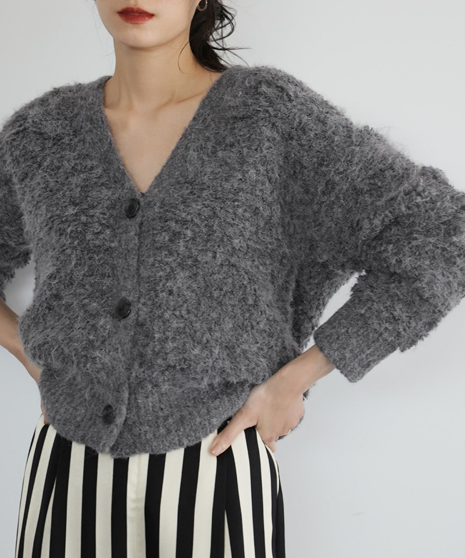 【エルフランク/ELFRANK】の【残りわずか!!特別SALE】Vネックニットカーディガン 人気、トレンドファッション・服の通販 founy(ファニー) 　ファッション　Fashion　レディースファッション　Fashion for Women　トップス・カットソー　Cut & Sew Tops　ニット　Knit Tops & Sweaters　カーディガン・羽織り　Layered Style Cardigans　Vネックトップス　V-Neck Tops / V-Cut Neckline Shirts　新作・新入荷　New Arrivals / New In　プチプライス・低価格　Affordable / Budget Price　 other-1|ID: prp329100004120153 ipo3291000000035901191