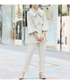 【フロリア/Flolia】の【最終クリアランス】ボウタイプリーツブラウス×テーパードの上品セットアップ|卒園式・入学式・ビジネス対応 人気、トレンドファッション・服の通販 founy(ファニー) ファッション Fashion レディースファッション Fashion for Women トップス・カットソー Cut & Sew Tops シャツ・ブラウス・オフィスカジュアル Elegant Blouses & Button-Ups 新作・新入荷 New Arrivals / New In セットアップ Set-Up, Coordinated Outfit テーパード Tapered, Tapered Pants ビジネス 仕事 通勤 Business / Work / Commuting プチプライス・低価格 Affordable / Budget Price エレガント 上品 Elegant 入学式 Entrance Ceremony |ID:prp329100004136797