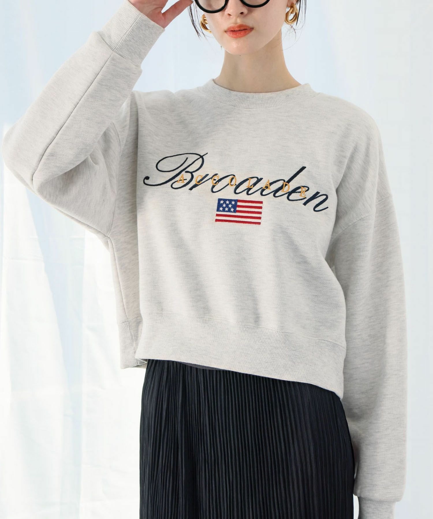 【アンピルーラ/Ampirula】の洗えるロゴ&星条旗刺繍ショート丈裏起毛スウェットプルオーバー 人気、トレンドファッション・服の通販 founy(ファニー) 　ファッション　Fashion　レディースファッション　Fashion for Women　トップス・カットソー　Cut & Sew Tops　レディースパーカー・カジュアルフーディー　Casual Hoodies & Sweatshirts　カジュアルプルオーバー・ニットトップス　Pullovers & Knit Tops / Casual Pullovers　スウェット・クルーネックトップス　Sweatshirts & Crewnecks / Relaxed Fit Sweat Tops　新作・新入荷　New Arrivals / New In　ショート　Short, Short Length　プチプライス・低価格　Affordable / Budget Price　洗える　Machine Washable　 other-1|ID: prp329100004258582 ipo3291000000035503402