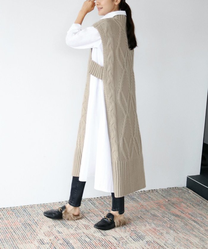 【エルフランク/ELFRANK】のハイネックケーブル編みサイドオープンロングジレニットベスト インテリア・キッズ・メンズ・レディースファッション・服の通販 founy(ファニー) https://founy.com/ ファッション Fashion レディースファッション Fashion for Women アウター Coat / Outerwear Collection トップス・カットソー Cut & Sew Tops ニット Knit Tops & Sweaters ベスト&ジレ / 重ね着スタイル Vests & Gilets 新作・新入荷 New Arrivals / New In ハイネック High Neck, Mock Neck プチプライス・低価格 Affordable / Budget Price |ID: prp329100004301630 ipo3291000000036171895