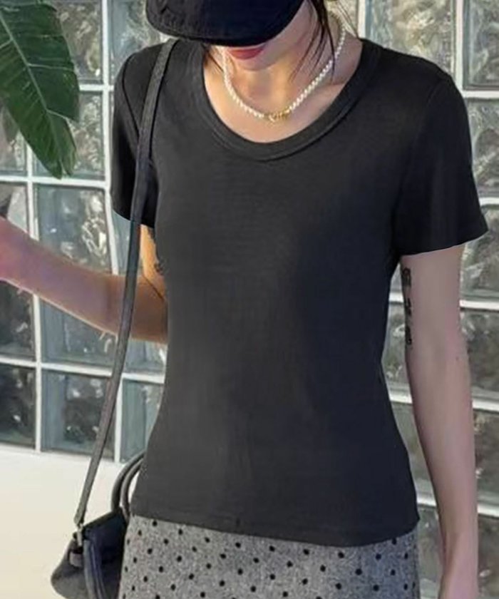 【ロワ/LOWO】のクルーネックレーヨンTシャツ インテリア・キッズ・メンズ・レディースファッション・服の通販 founy(ファニー) https://founy.com/ ファッション Fashion レディースファッション Fashion for Women トップス・カットソー Cut & Sew Tops シャツ・ブラウス・オフィスカジュアル Elegant Blouses & Button-Ups ロングTシャツ・Tシャツ Longline T-Shirts & Tees インナー Innerwear コンパクト Compact, Small Size シンプル Simple, Minimal テレコ Ribbed, Rib Stitch プチプライス・低価格 Affordable / Budget Price エレガント 上品 Elegant |ID: prp329100004422527 ipo3291000000030881996