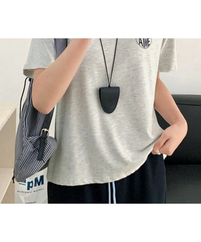 【ロワ/LOWO】のコットン素材ロゴ入り半袖Tシャツ インテリア・キッズ・メンズ・レディースファッション・服の通販 founy(ファニー) https://founy.com/ ファッション Fashion レディースファッション Fashion for Women トップス・カットソー Cut & Sew Tops シャツ・ブラウス・オフィスカジュアル Elegant Blouses & Button-Ups ロングTシャツ・Tシャツ Longline T-Shirts & Tees クラシカル Classical, Vintage-Inspired ジャケット Jacket, Outerwear プチプライス・低価格 Affordable / Budget Price ミックス Mix, Mixed Style 半袖 Short Sleeve, Half Sleeve |ID: prp329100004430514 ipo3291000000030941810