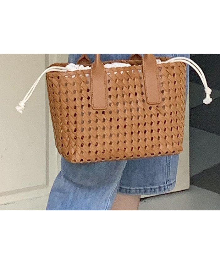 【ロワ/LOWO】のフェイクレザー編み込みミニハンドバッグ インテリア・キッズ・メンズ・レディースファッション・服の通販 founy(ファニー) https://founy.com/ ファッション Fashion レディースファッション Fashion for Women バッグ Bags コンパクト Compact, Small Size フェイクレザー Faux Leather, PU Leather プチプライス・低価格 Affordable / Budget Price 巾着 Drawstring Bag, Kinchaku 財布 Wallet, Purse |ID: prp329100004440353 ipo3291000000031025436