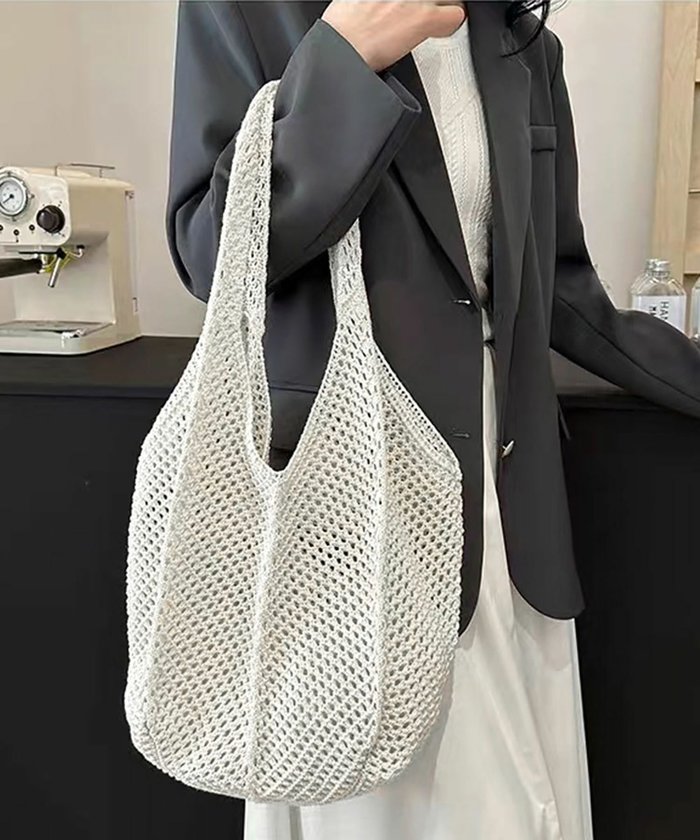 【ロワ/LOWO】のかぎ編みニットトートバッグ インテリア・キッズ・メンズ・レディースファッション・服の通販 founy(ファニー) https://founy.com/ ファッション Fashion レディースファッション Fashion for Women トップス・カットソー Cut & Sew Tops ニット Knit Tops & Sweaters おすすめ Recommended / Our Picks プチプライス・低価格 Affordable / Budget Price メッシュ Mesh, Net Fabric リゾート Resort, Vacation Style 二次会 After Party 披露宴 Wedding Reception 結婚式 Wedding 財布 Wallet, Purse 透かし Cut-Out, Lacework |ID: prp329100004440364 ipo3291000000031025507