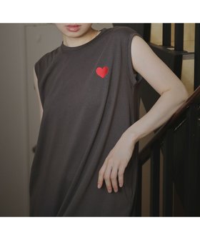 【アンピルーラ/Ampirula】のワンポイントハート刺繍コクーンマキシワンピース 人気、トレンドファッション・服の通販 founy(ファニー) ファッション Fashion レディースファッション Fashion for Women ワンピース Dresses マキシ丈ワンピース・ロングドレス Maxi Dresses / Long One-Pieces 新作・新入荷 New Arrivals / New In プチプライス・低価格 Affordable / Budget Price ワンポイント One Point, Statement Accent |ID:prp329100004449845