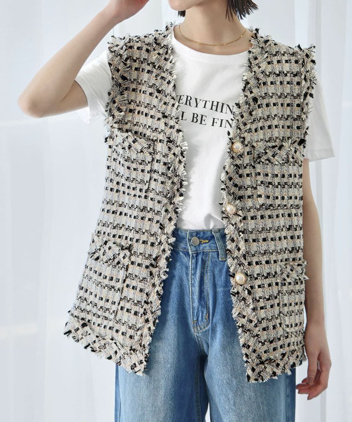 【ロワ/LOWO】の【2025SS】パール釦付きミックスツイードジレベスト インテリア・キッズ・メンズ・レディースファッション・服の通販 founy(ファニー) https://founy.com/ ファッション Fashion レディースファッション Fashion for Women アウター Coat / Outerwear Collection トップス・カットソー Cut & Sew Tops ベスト&ジレ / 重ね着スタイル Vests & Gilets 新作・新入荷 New Arrivals / New In 2025年 2025 2025春夏・S/S Spring/Summer 2025 SS25 エレガント 上品 Elegant ダウン Down, Puffer ツイード Twill, Twill Weave デニム Denim, Jeans Material パール Pearl, Pearl Accent フロント Front, Front Design プチプライス・低価格 Affordable / Budget Price ポケット Pocket, Pocket Detail ミックス Mix, Mixed Style 夏 Summer 春 Spring S/S・春夏 SS, Spring/Summer, Warm Season |ID: prp329100004450969 ipo3291000000031132510