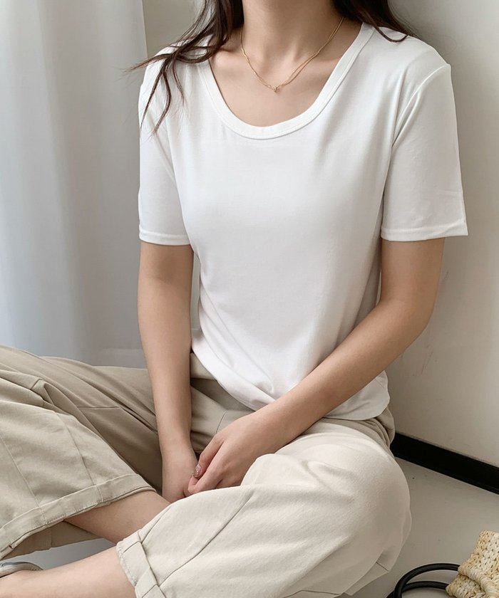 【ロワ/LOWO】の【2025SS】シンプルUネックカットソー インテリア・キッズ・メンズ・レディースファッション・服の通販 founy(ファニー) https://founy.com/ ファッション Fashion レディースファッション Fashion for Women トップス・カットソー Cut & Sew Tops カットソー・ベーシックTシャツ Cut-and-Sewn Tops / Stretch Tees & Basics 新作・新入荷 New Arrivals / New In 2025年 2025 2025春夏・S/S Spring/Summer 2025 SS25 インナー Innerwear カットソー Cut and Sewn Top コンパクト Compact, Small Size シンプル Simple, Minimal プチプライス・低価格 Affordable / Budget Price リラックス Relax, Relaxed Fit エレガント 上品 Elegant |ID: prp329100004460131 ipo3291000000031217053