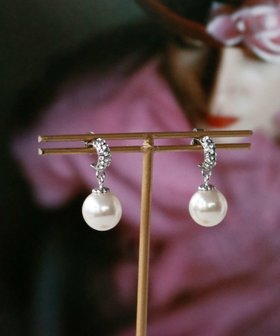 【ガール/GIRL】 ラインストーン&パールシンプルピアス人気、トレンドファッション・服の通販 founy(ファニー) ファッション Fashion レディースファッション Fashion for Women 新作・新入荷 New Arrivals / New In ストーン Stone, Gem-Like プチプライス・低価格 Affordable / Budget Price |ID:prp329100004460142