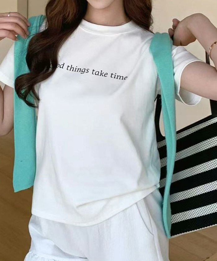 【ロワ/LOWO】の【2025SS】綿混シンプルロゴプリントTシャツ インテリア・キッズ・メンズ・レディースファッション・服の通販 founy(ファニー) https://founy.com/ ファッション Fashion レディースファッション Fashion for Women トップス・カットソー Cut & Sew Tops シャツ・ブラウス・オフィスカジュアル Elegant Blouses & Button-Ups ロングTシャツ・Tシャツ Longline T-Shirts & Tees 新作・新入荷 New Arrivals / New In 2025年 2025 2025春夏・S/S Spring/Summer 2025 SS25 コンパクト Compact, Small Size シンプル Simple, Minimal トレンド Trend, Trending Now フロント Front, Front Design プチプライス・低価格 Affordable / Budget Price プリント Print, Printed Pattern |ID: prp329100004513858 ipo3291000000031891020