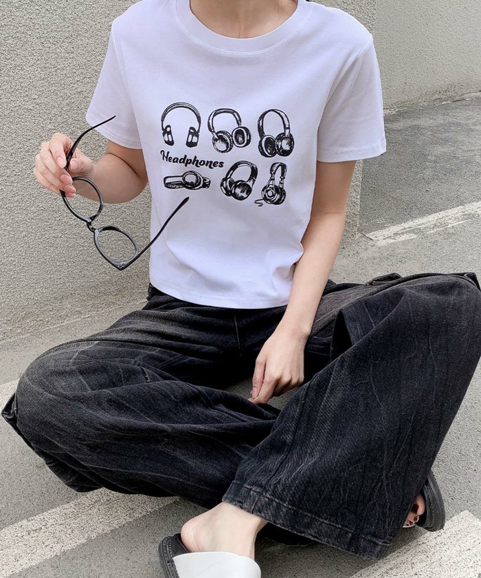 【ロワ/LOWO】の【2025SS】綿混フロントプリントTシャツカットソー インテリア・キッズ・メンズ・レディースファッション・服の通販 founy(ファニー) https://founy.com/ ファッション Fashion レディースファッション Fashion for Women トップス・カットソー Cut & Sew Tops シャツ・ブラウス・オフィスカジュアル Elegant Blouses & Button-Ups ロングTシャツ・Tシャツ Longline T-Shirts & Tees カットソー・ベーシックTシャツ Cut-and-Sewn Tops / Stretch Tees & Basics 新作・新入荷 New Arrivals / New In 2025年 2025 2025春夏・S/S Spring/Summer 2025 SS25 カットソー Cut and Sewn Top コンパクト Compact, Small Size ジャケット Jacket, Outerwear フロント Front, Front Design プチプライス・低価格 Affordable / Budget Price プリント Print, Printed Pattern |ID: prp329100004535644 ipo3291000000032052401