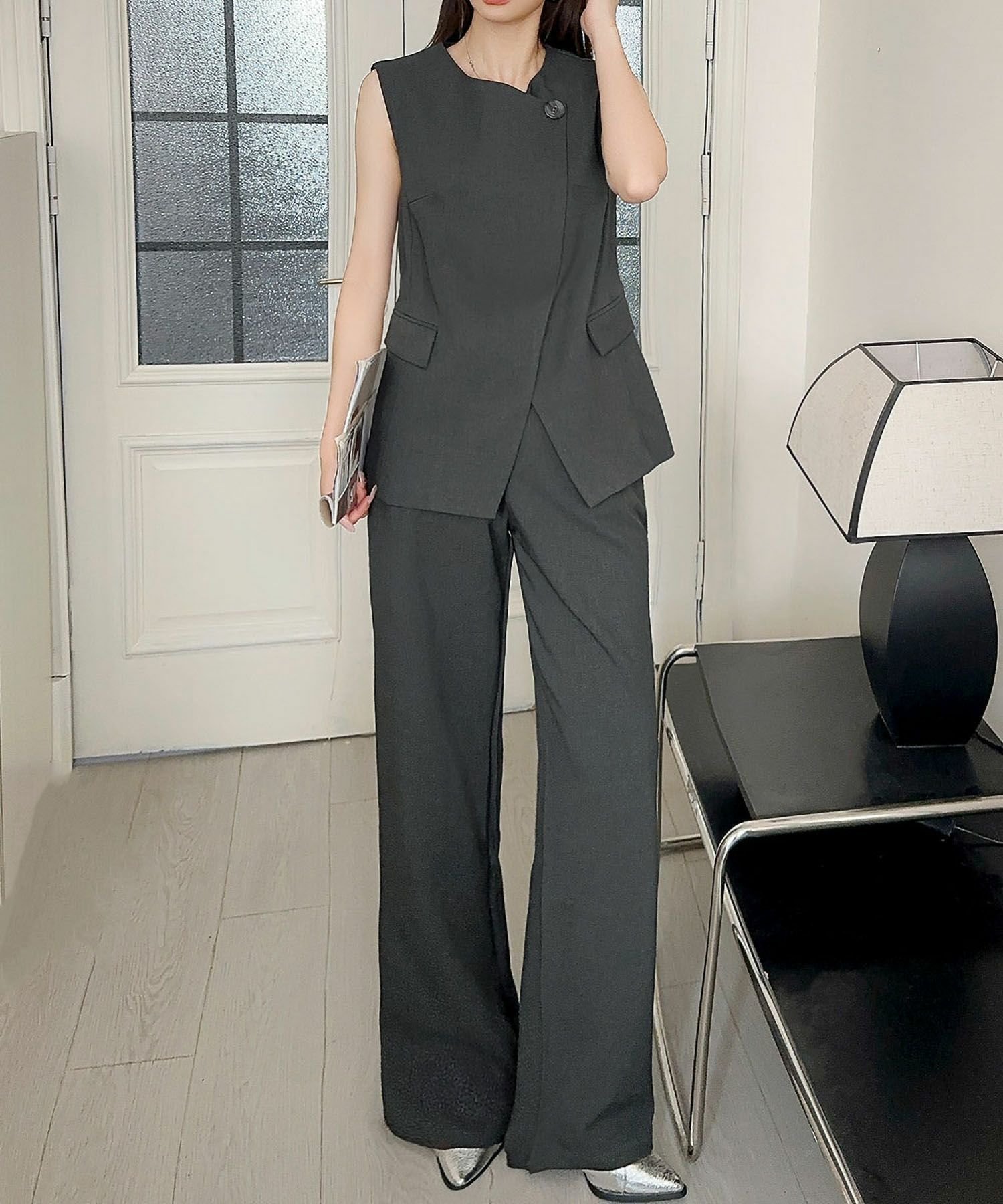 【フロリア/Flolia】のアシンメトリーベスト・ワイドパンツ2点セットアップスーツ 人気、トレンドファッション・服の通販 founy(ファニー) 　ファッション　Fashion　レディースファッション　Ladies' Fashion Online　アウター　Coat Outerwear　セットアップ　Setup　パンツ　Pants　スーツ　Suits　スーツパンツ　Pantsuit　スーツセット　Suit Sets　スーツ　Suit　セットアップ　Set Up　フィット　Fit　ベスト　Vest　ワイド　Wide　NEW・新作・新着・新入荷　New Arrivals　プチプライス・低価格　Affordable　おすすめ　Recommend　エレガント 上品　Elegant　ビジネス 仕事 通勤　Business　 other-1|ID: prp329100004572118 ipo3291000000032354251