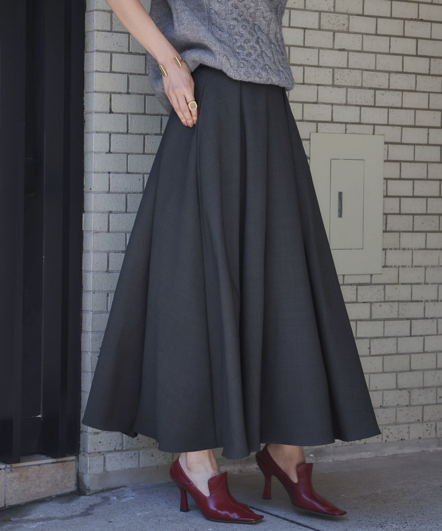 【エルフランク/ELFRANK】の【2025AW】タックフレア ロングスカート【ウエストゴム/上品シルエット】 人気、トレンドファッション・服の通販 founy(ファニー) 　ファッション　Fashion　レディースファッション　Fashion for Women　スカート　Skirts　ロングスカート　Long Skirts / Maxi & Midi Skirts　新作・新入荷　New Arrivals / New In　2025年　2025　2025-2026秋冬・A/W　Autumn/Winter 2025–26 AW25–26　フレア　Flare, Flared　プチプライス・低価格　Affordable / Budget Price　ロング　Long, Long-Length　エレガント 上品　Elegant　 other-1|ID: prp329100004651158 ipo3291000000033605860