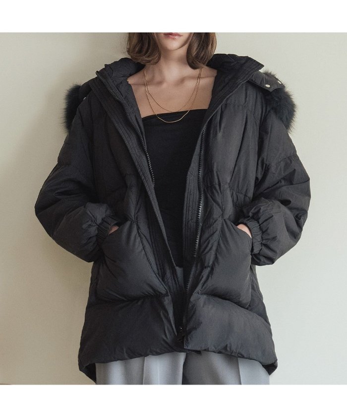 【フロリア/Flolia】のフォックスファー×ダウンの上品シルエットダウンコート インテリア・キッズ・メンズ・レディースファッション・服の通販 founy(ファニー) https://founy.com/ ファッション Fashion レディースファッション Fashion for Women アウター Coat / Outerwear Collection コート・ロングコート・ピーコート Long Coats, Peacoats & More ダウンジャケット・軽量ダウン Warm & Lightweight Down Jackets 新作・新入荷 New Arrivals / New In ダウン Down, Puffer フォックス Fox, Fox Fur プチプライス・低価格 Affordable / Budget Price エレガント 上品 Elegant |ID: prp329100004736168 ipo3291000000035969177