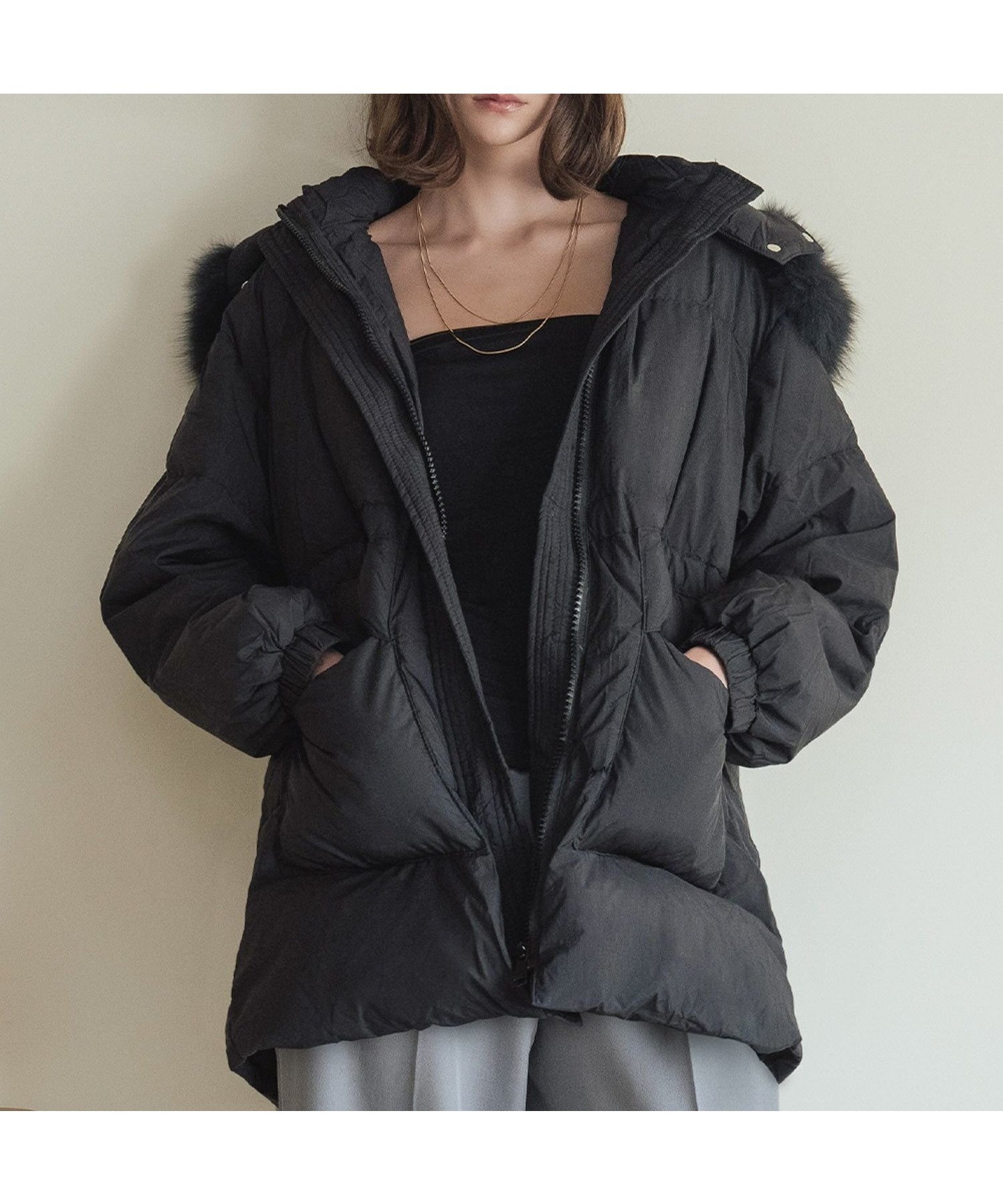 【フロリア/Flolia】のフォックスファー×ダウンの上品シルエットダウンコート 人気、トレンドファッション・服の通販 founy(ファニー) 　ファッション　Fashion　レディースファッション　Fashion for Women　アウター　Coat / Outerwear Collection　コート・ロングコート・ピーコート　Long Coats, Peacoats & More　ダウンジャケット・軽量ダウン　Warm & Lightweight Down Jackets　新作・新入荷　New Arrivals / New In　ダウン　Down, Puffer　フォックス　Fox, Fox Fur　プチプライス・低価格　Affordable / Budget Price　エレガント 上品　Elegant　 other-1|ID: prp329100004736168 ipo3291000000035969177