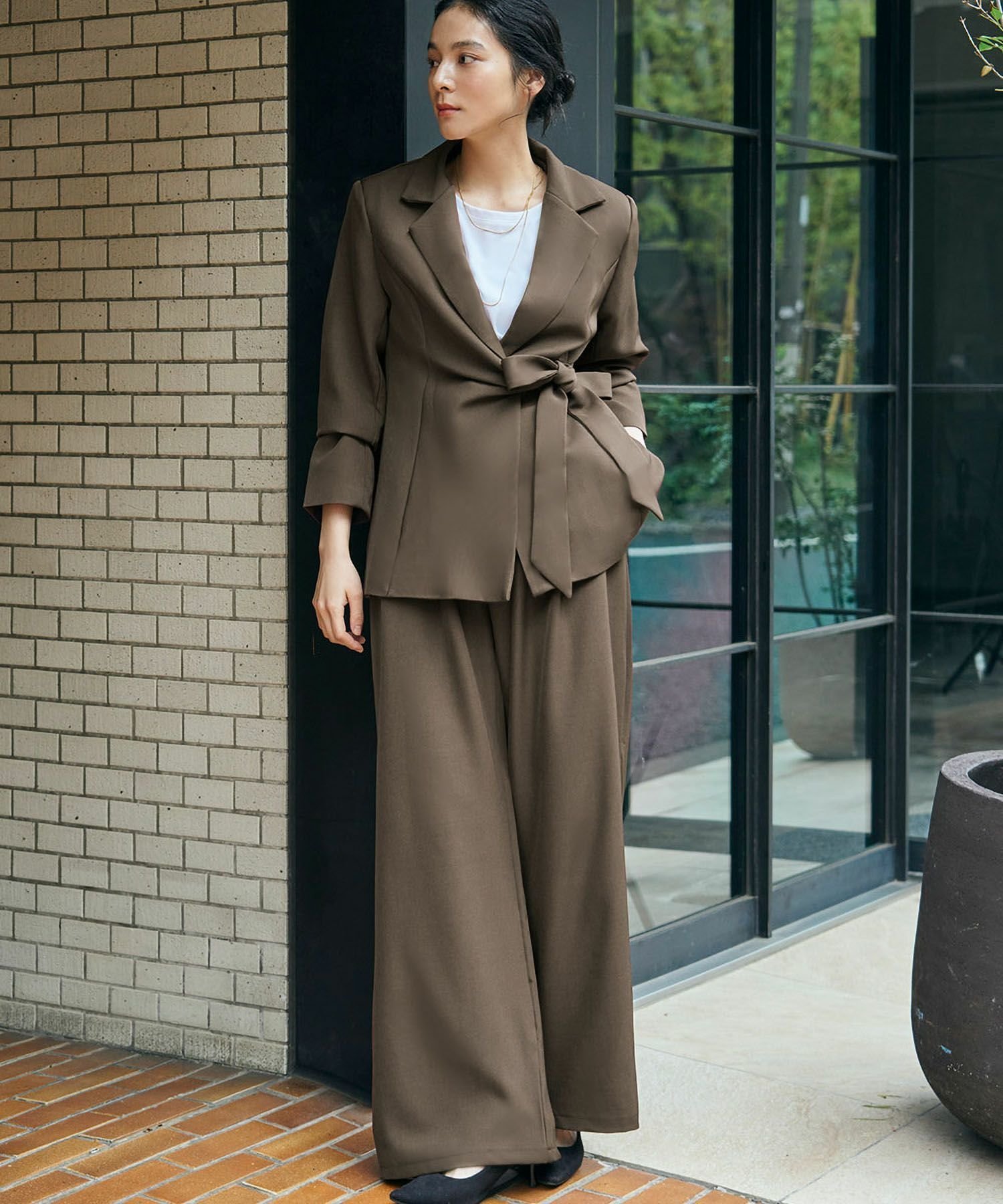 【フロリア/Flolia】のリボン前留めテーラードジャケット&ワイドパンツ2点セットスーツ 人気、トレンドファッション・服の通販 founy(ファニー) 　ファッション　Fashion　レディースファッション　Fashion for Women　アウター　Coat / Outerwear Collection　レディースジャケット・軽アウター　Jackets　テーラードジャケット / 通勤・きれいめスタイル　Tailored Jackets & Blazers　スーツ　Business Suits & Workwear　スーツジャケット・オフィスブレザー　Suit Jackets / Blazers　スーツパンツ・ドレスパンツ　Suit Pants / Office Trousers / Dress Pants　スーツセット・2点セット・レディーススーツ　Suit Sets / 2-Piece Suits / Office Suit Sets　新作・新入荷　New Arrivals / New In　スーツ　Suit, Formalwear　プチプライス・低価格　Affordable / Budget Price　リボン　Ribbon, Bow　ワイド　Wide, Wide Fit　 other-1|ID: prp329100004754347 ipo3291000000034389368