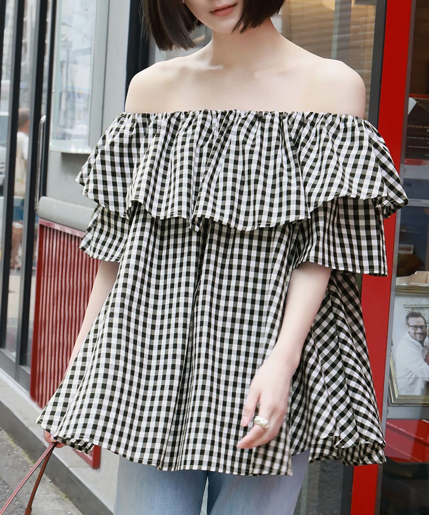 【エルフランク/ELFRANK】の【2WAY 着回しを楽しめる】【綿100%使用】自宅で洗えるギンガムチェックオフショルダーフリルブラウス 人気、トレンドファッション・服の通販 founy(ファニー) ファッション Fashion レディースファッション Fashion for Women トップス・カットソー Cut & Sew Tops シャツ・ブラウス・オフィスカジュアル Elegant Blouses & Button-Ups 洗える Machine Washable ギャザー Gathered, Ruffled デコルテ Décolleté, Neckline フリル Frill, Ruffle ボトム Bottoms, Lower Wear ロング Long, Long-Length 新作・新入荷 New Arrivals / New In プチプライス・低価格 Affordable / Budget Price おすすめ Recommended / Our Picks other-1|ID: prp329100004763139 ipo3291000000034475387